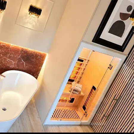 & L Sauna L Wanna L W Centrum Katowic * Katovice